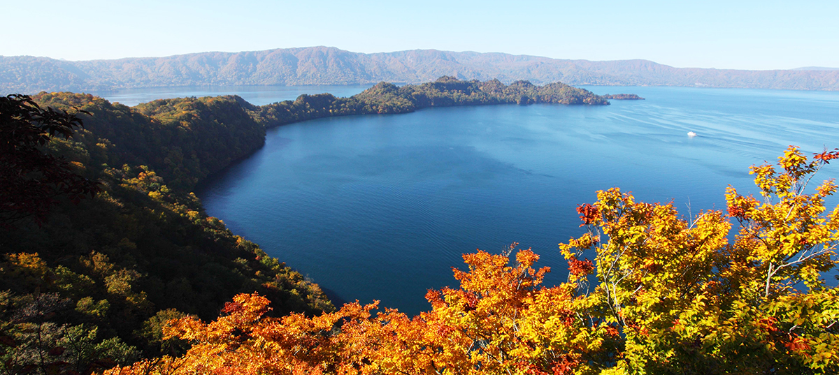 十和田湖畔